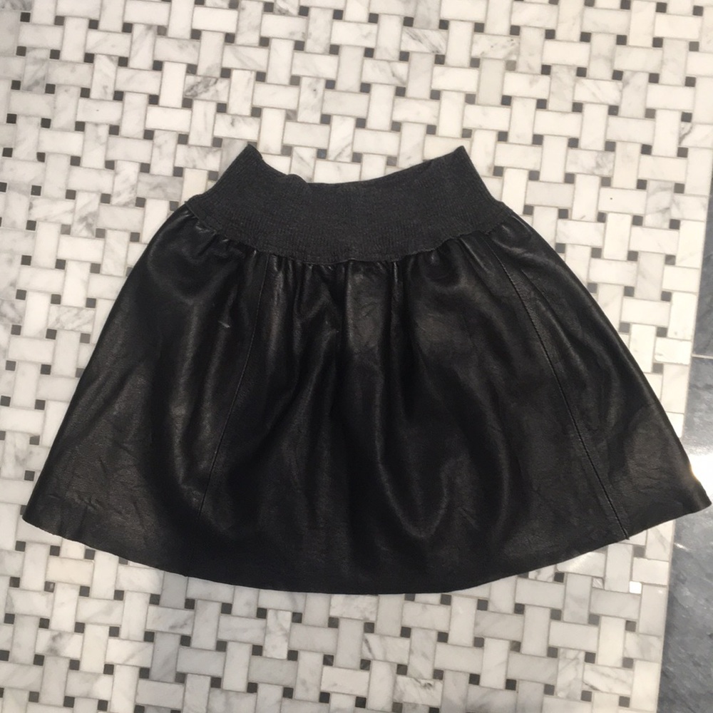 Theory petite leather skirt - Picture 2 of 2